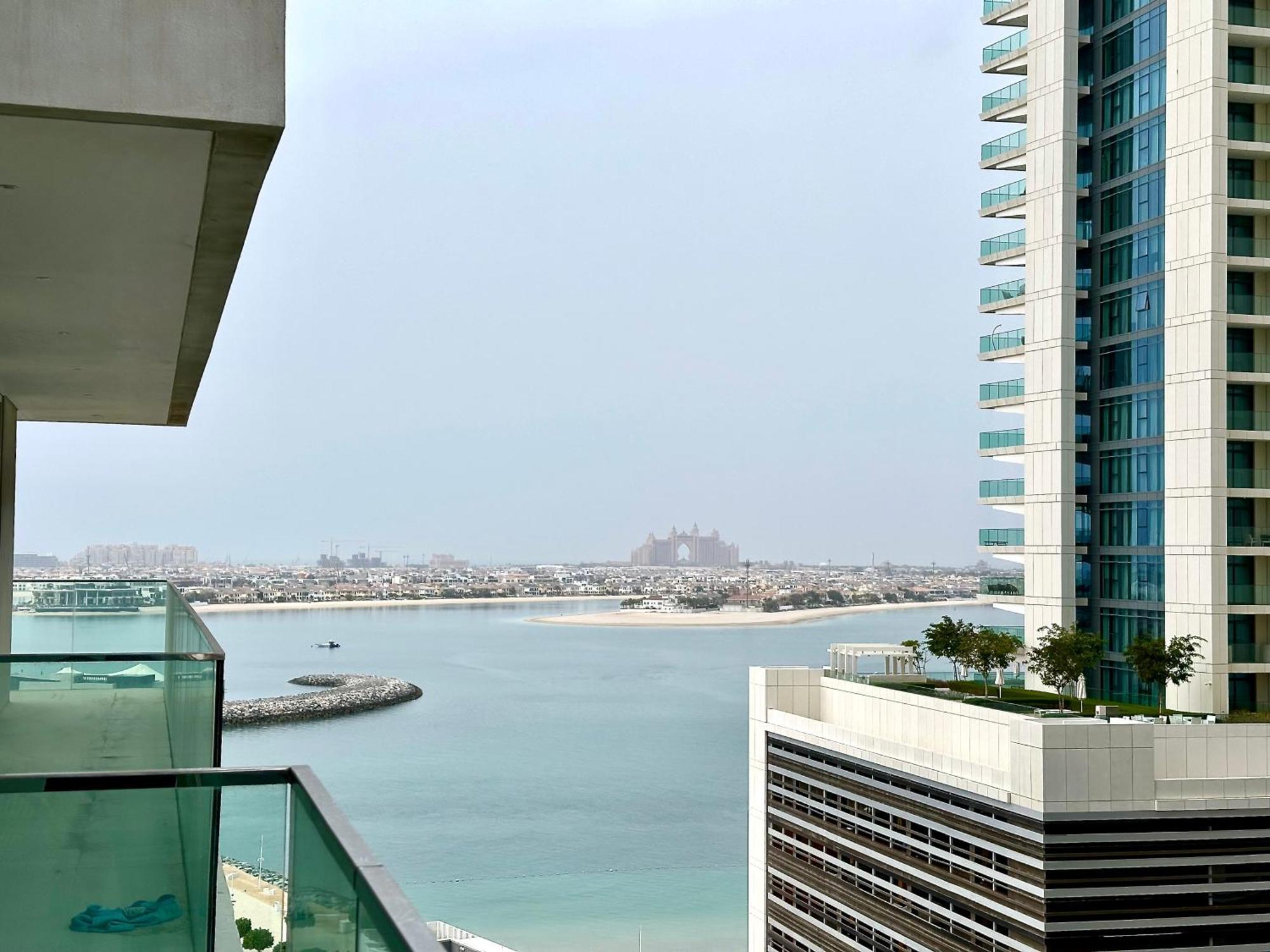 شقة Lux Bnb I Sun Rise Bay I Palm & Sea View دبي المظهر الخارجي الصورة