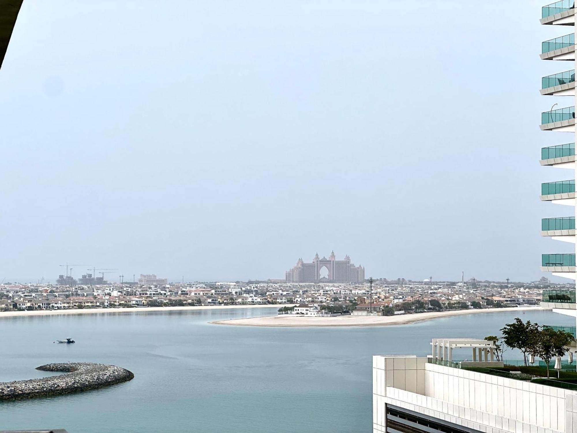 شقة Lux Bnb I Sun Rise Bay I Palm & Sea View دبي المظهر الخارجي الصورة