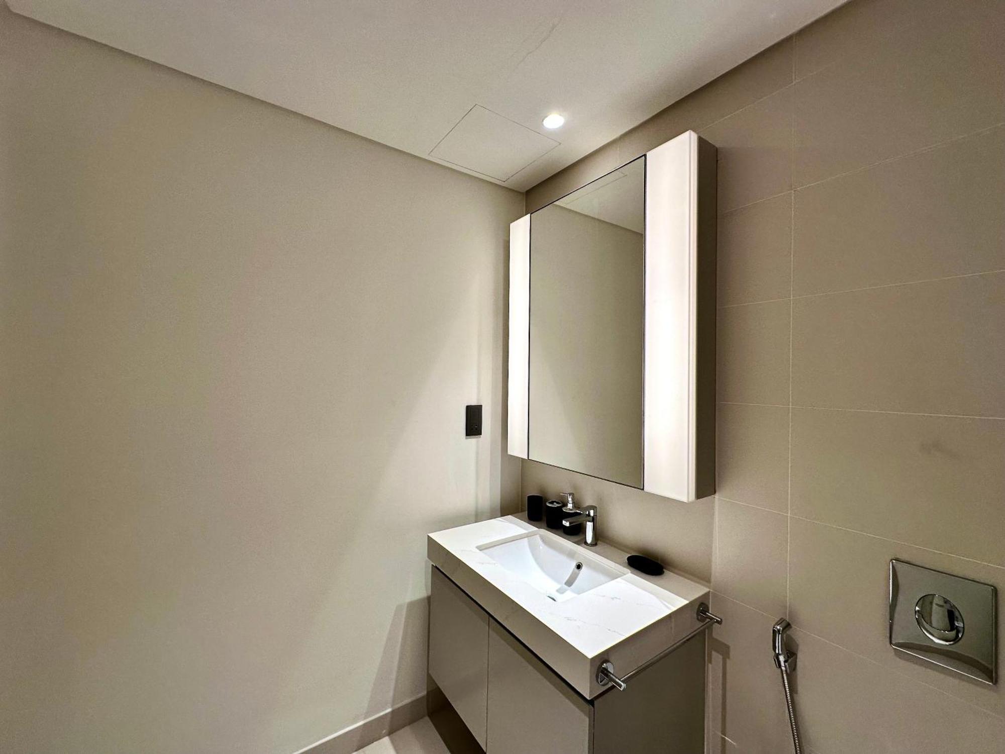 شقة Lux Bnb I Sun Rise Bay I Palm & Sea View دبي المظهر الخارجي الصورة