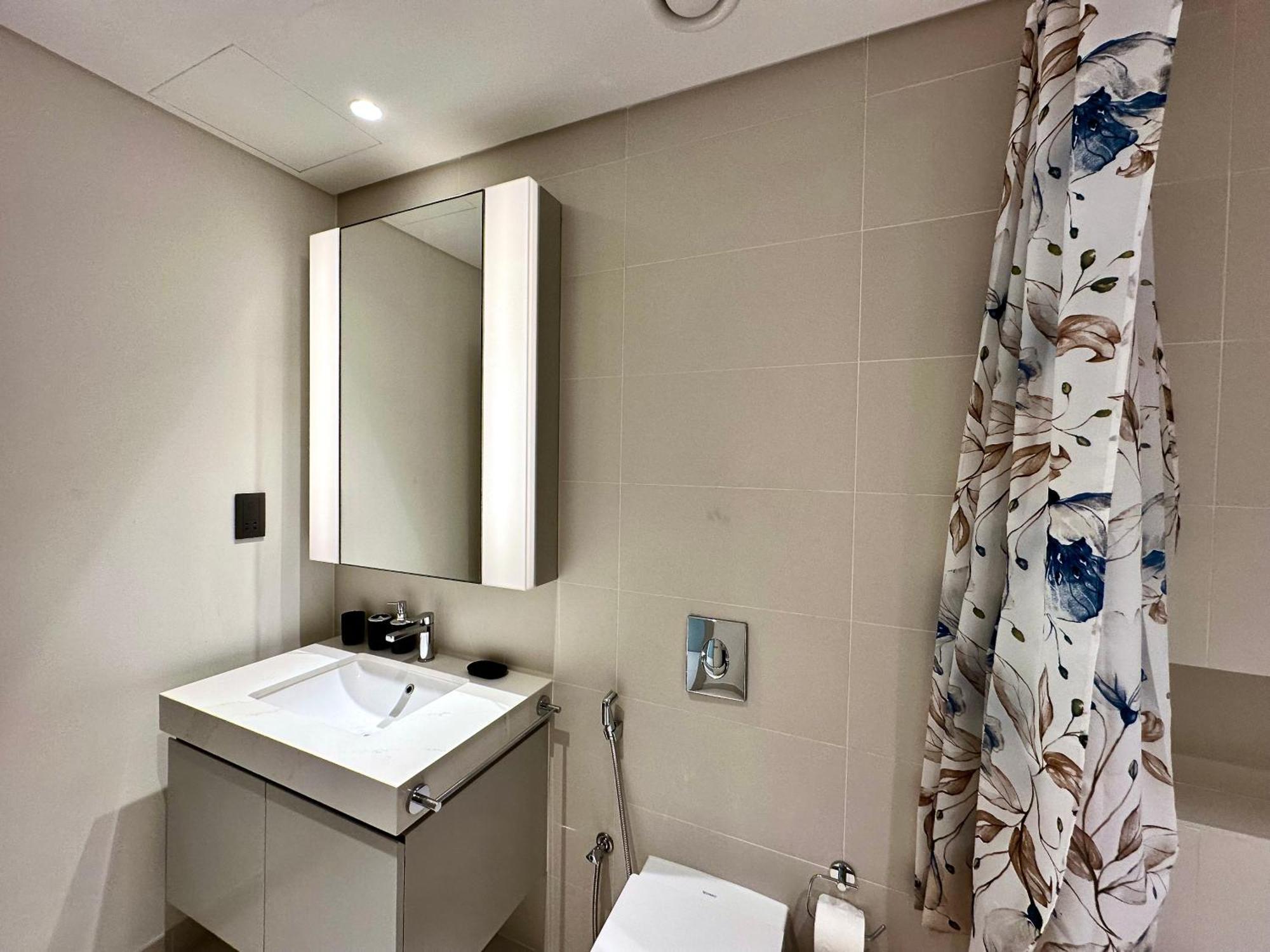 شقة Lux Bnb I Sun Rise Bay I Palm & Sea View دبي المظهر الخارجي الصورة