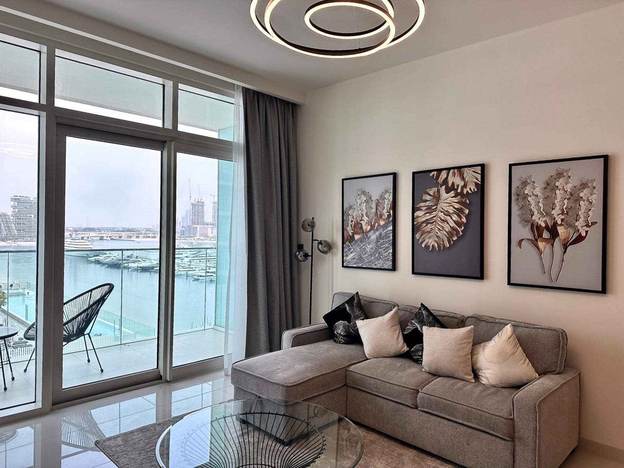 شقة Lux Bnb I Sun Rise Bay I Palm & Sea View دبي المظهر الخارجي الصورة