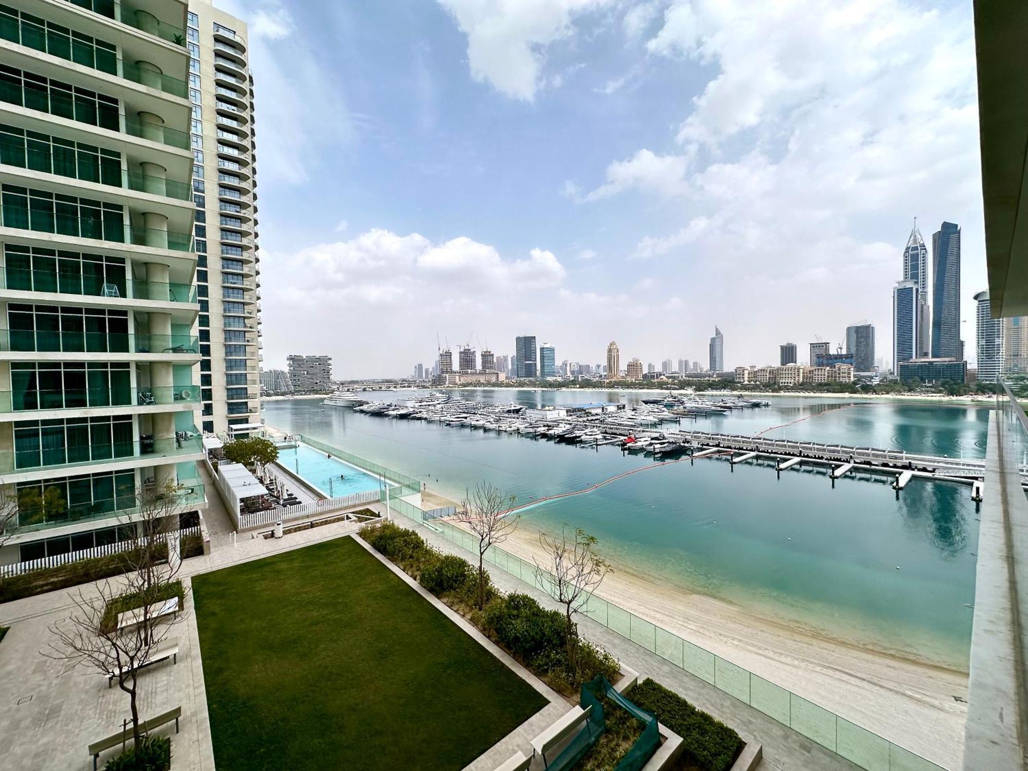 شقة Lux Bnb I Sun Rise Bay I Palm & Sea View دبي المظهر الخارجي الصورة