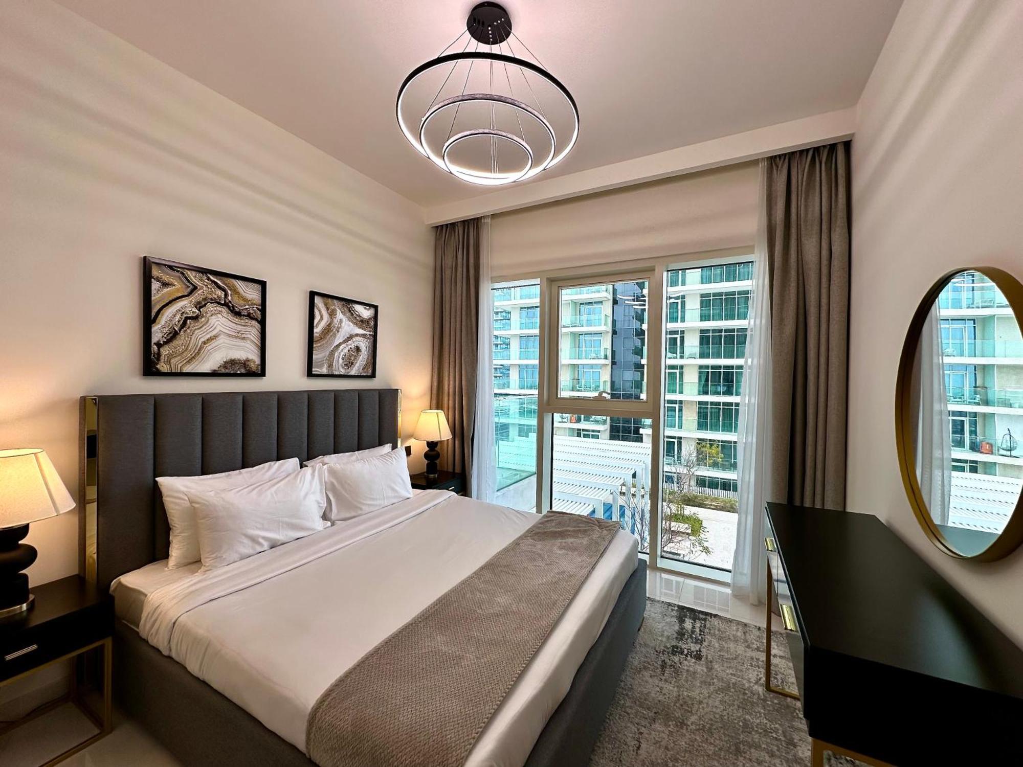 شقة Lux Bnb I Sun Rise Bay I Palm & Sea View دبي المظهر الخارجي الصورة