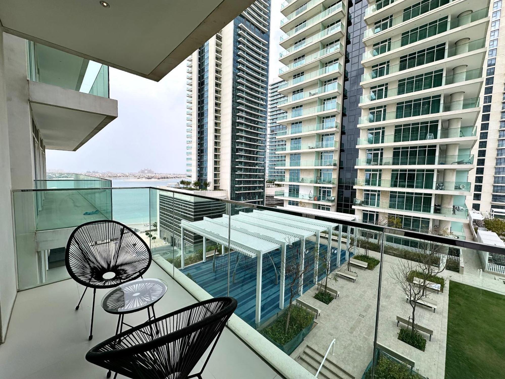 شقة Lux Bnb I Sun Rise Bay I Palm & Sea View دبي المظهر الخارجي الصورة
